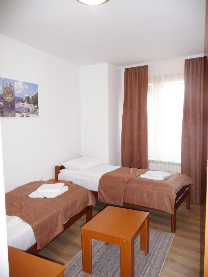 Sobe Rooms Aleksandar Ниш Екстер'єр фото
