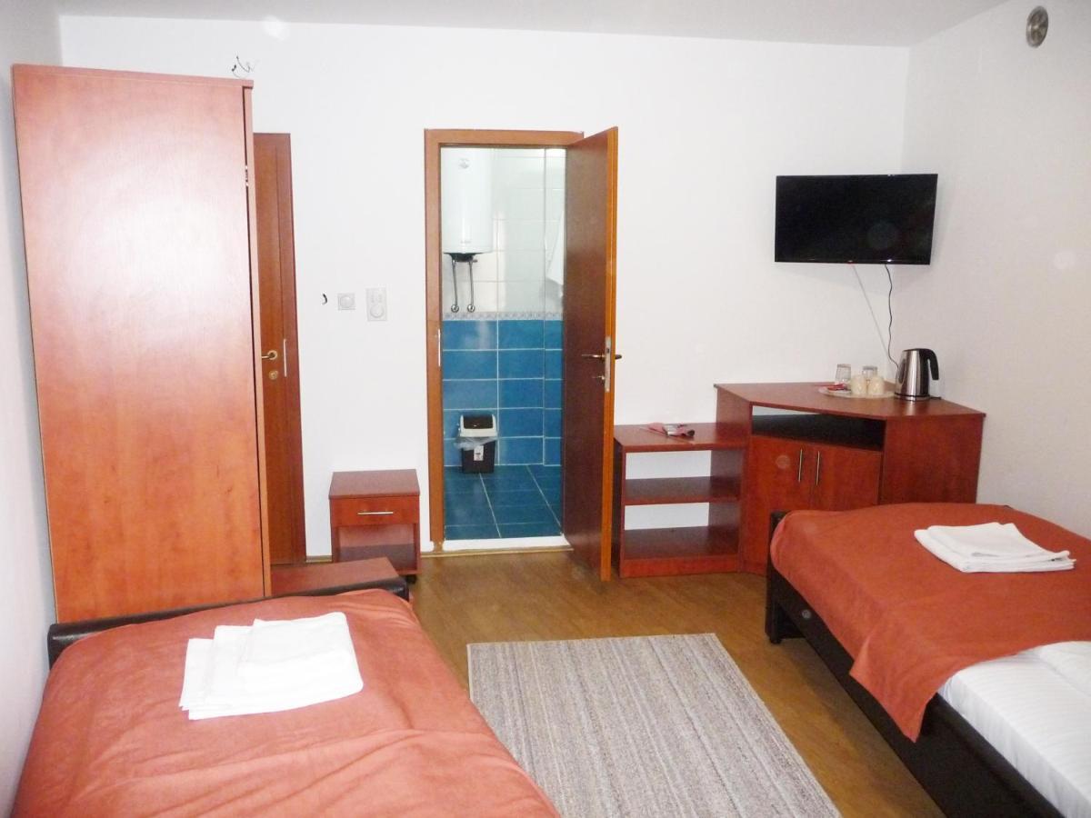 Sobe Rooms Aleksandar Ниш Екстер'єр фото
