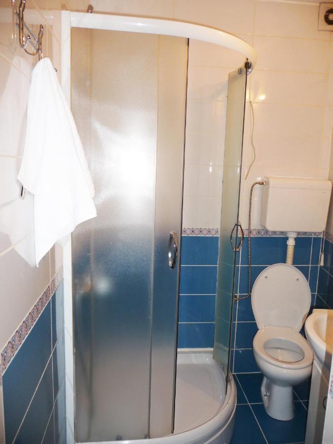Sobe Rooms Aleksandar Ниш Екстер'єр фото