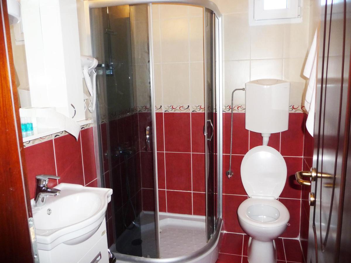 Sobe Rooms Aleksandar Ниш Екстер'єр фото